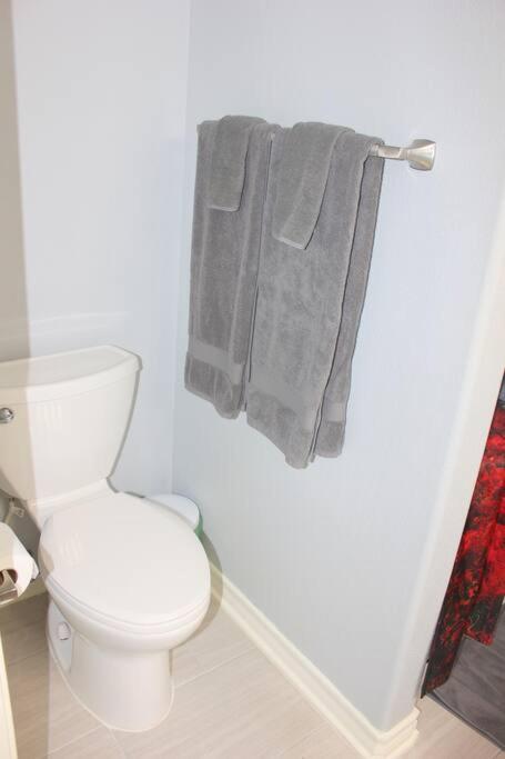 Spacious Home, Short Walk To Beach, Heated Pool! Corpus Christi Exterior photo